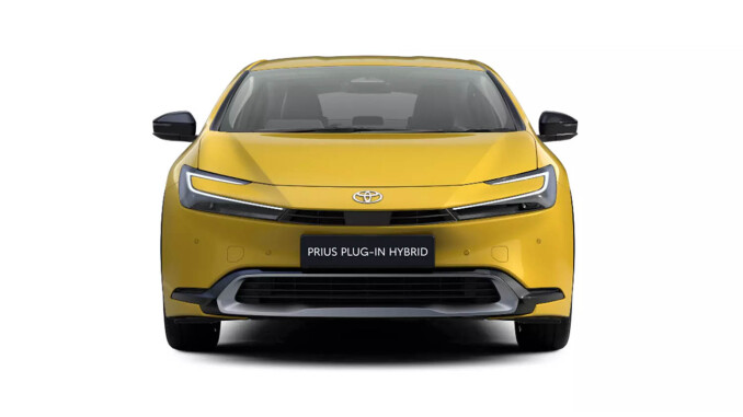 Toyota Prius 2.0 PHEV Excel 5dr CVT Hatchback - Image 3